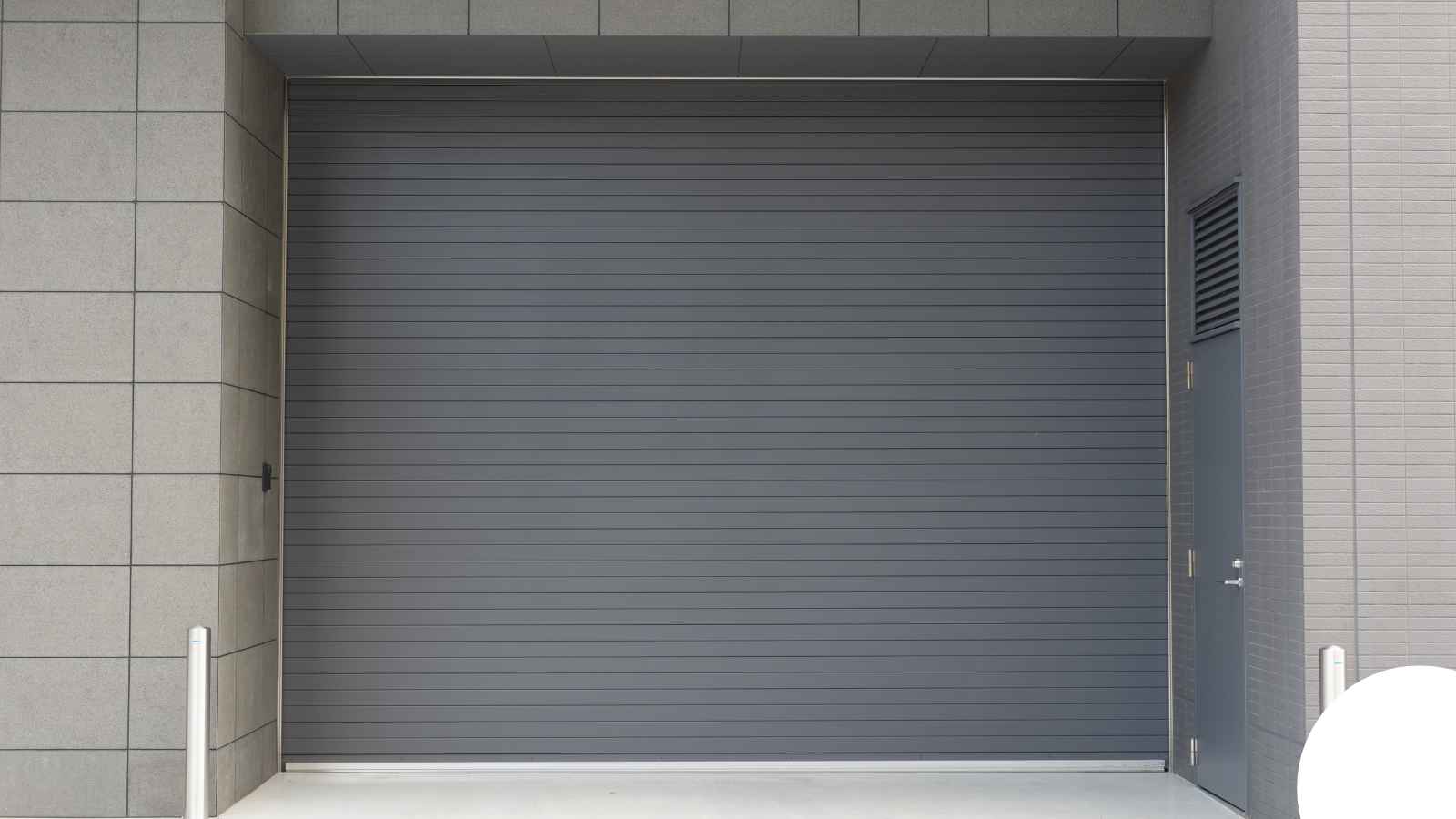 Garage Door in Phoenix, AZ — Thomas Cable Services Phoenix Garage Door in Phoenix, AZ — Thomas Cable Services Phoenix