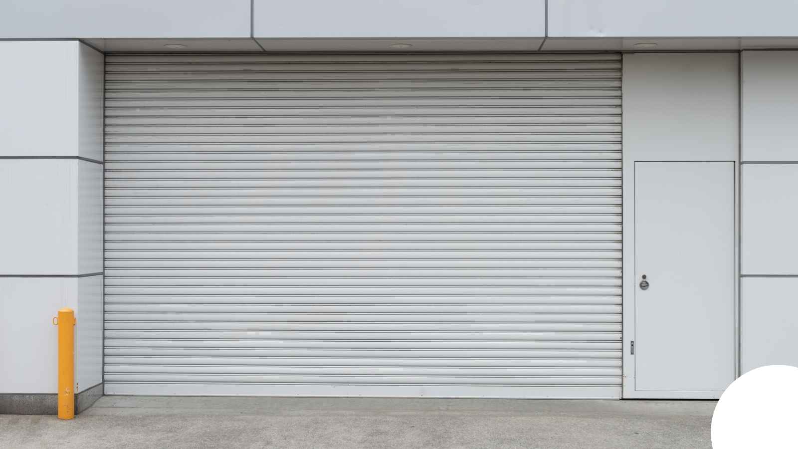 Garage Door in Phoenix, AZ — Thomas Cable Services Phoenix Garage Door in Phoenix, AZ — Thomas Cable Services Phoenix