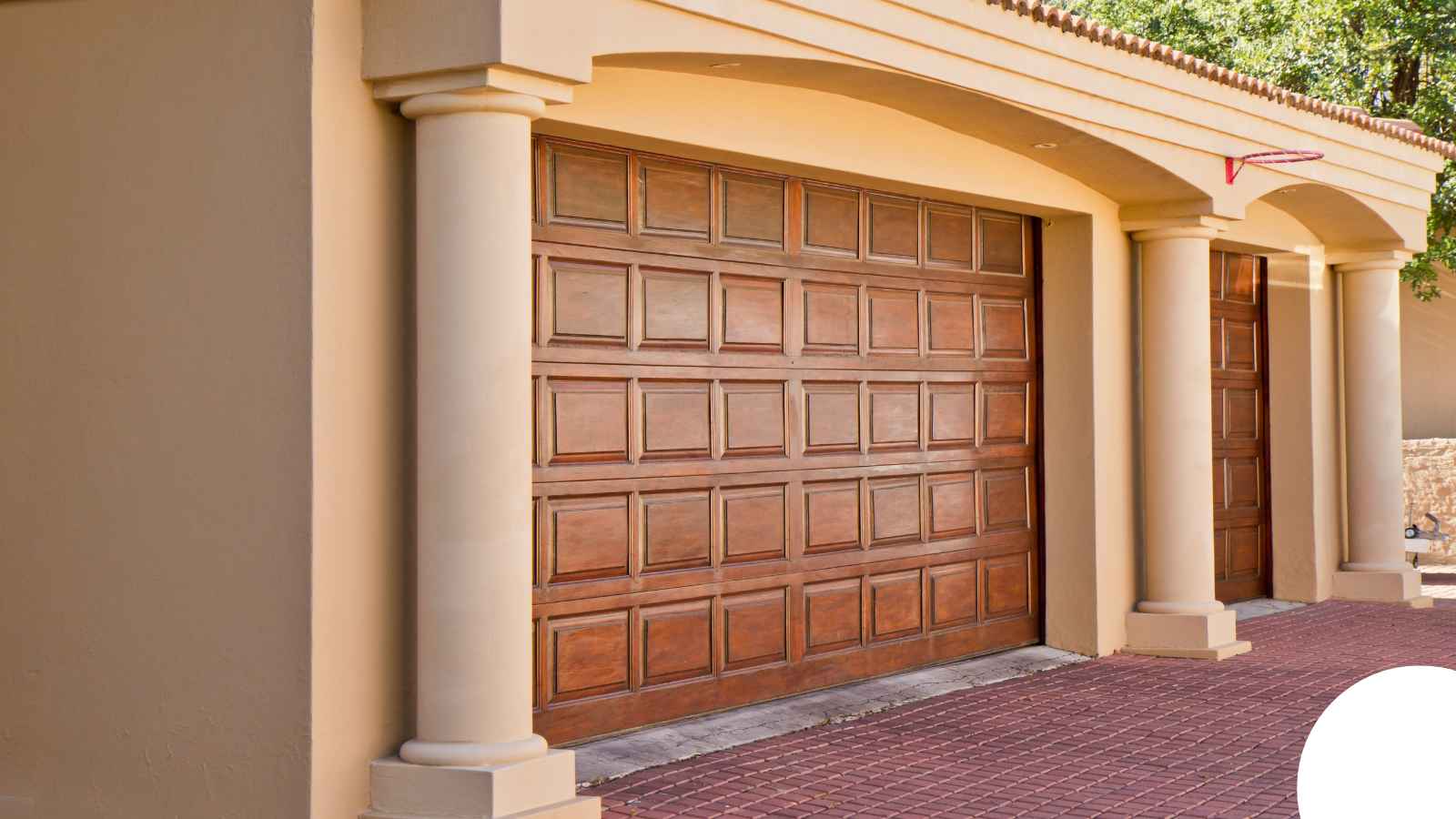 Garage Door in Phoenix, AZ — Thomas Cable Services Phoenix Garage Door in Phoenix, AZ — Thomas Cable Services Phoenix