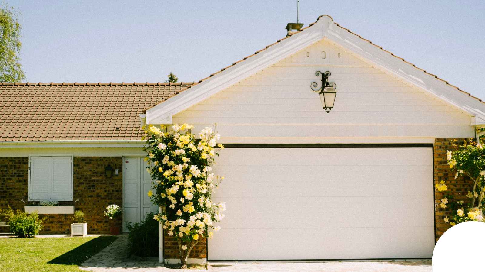 Garage Door in Phoenix, AZ — Thomas Cable Services Phoenix