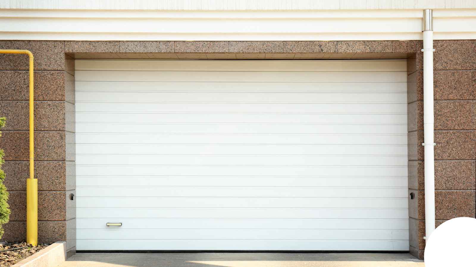 Garage Door in Phoenix, AZ — Thomas Cable Services Phoenix